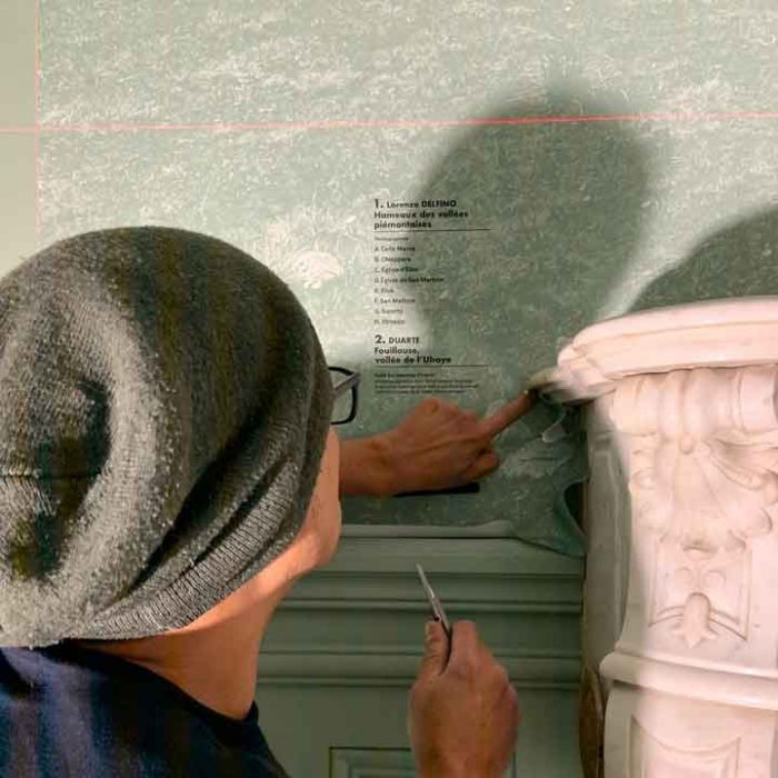 Rivestimento parete con adesivo del museo di Barcelonnette Musée de la Vallée - la Sapinière