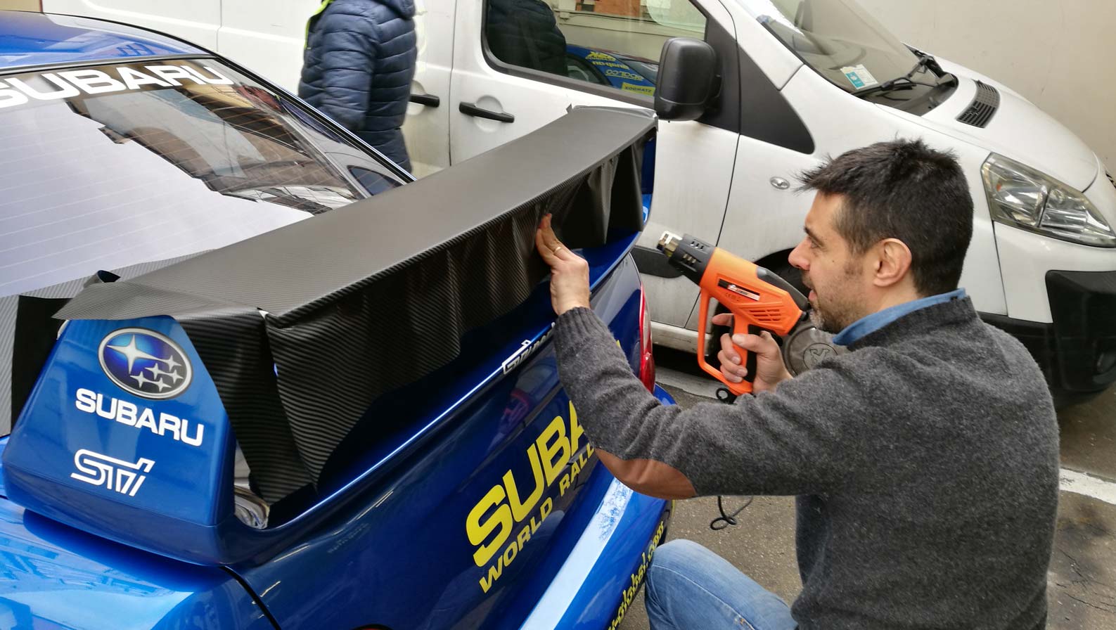 Strisce auto tuning personalizzate a Torino